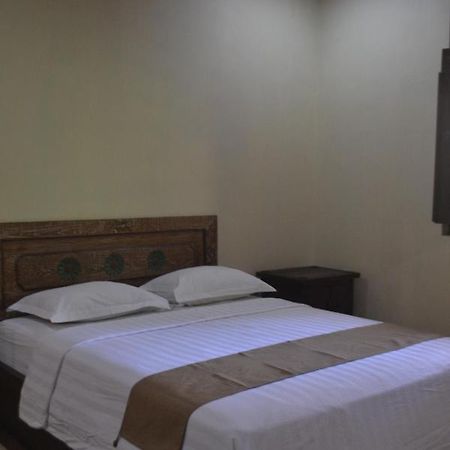 Hotel Batukaras Kalaras Extérieur photo