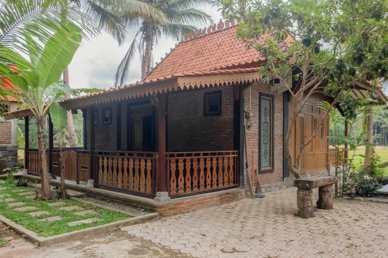 Hotel Batukaras Kalaras Extérieur photo